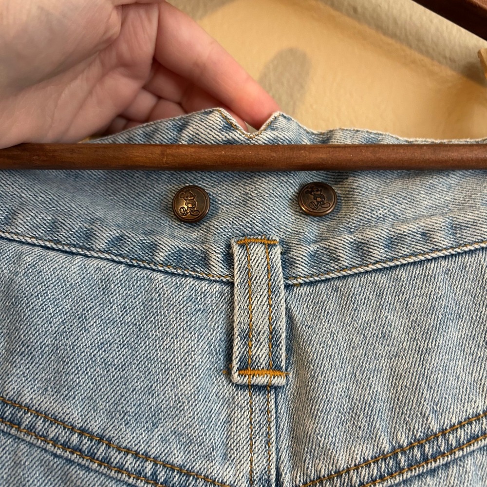 Vintage High Waisted Original Tigger Patch Demin Rivet Shorts - Mickey Inc. - Picture 15 of 17